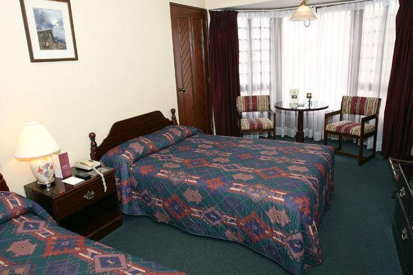 Hotel Portales Cochabamba Room photo